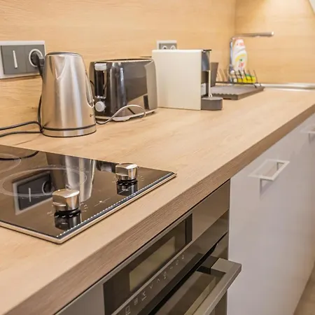 Business Studio Andel, 10 Min To Centre, Netflix, Paid Parking Prague Exterior photo