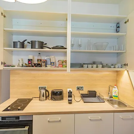 Business Studio Andel, 10 Min To Centre, Netflix, Paid Parking Prague Exterior photo