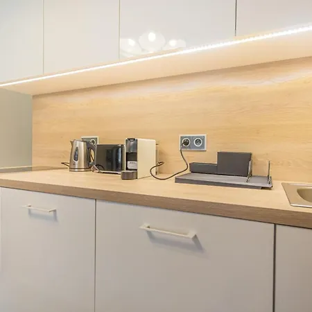 Business Studio Andel, 10 Min To Centre, Netflix, Paid Parking Prague Exterior photo