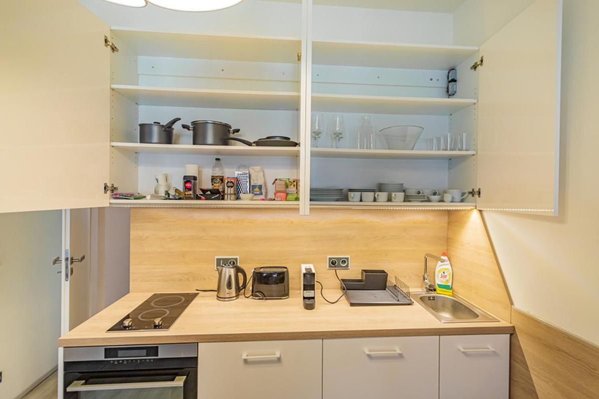 Apartment Business Andel, 10 Min To Centre, Netflix, Paid Parking Prague