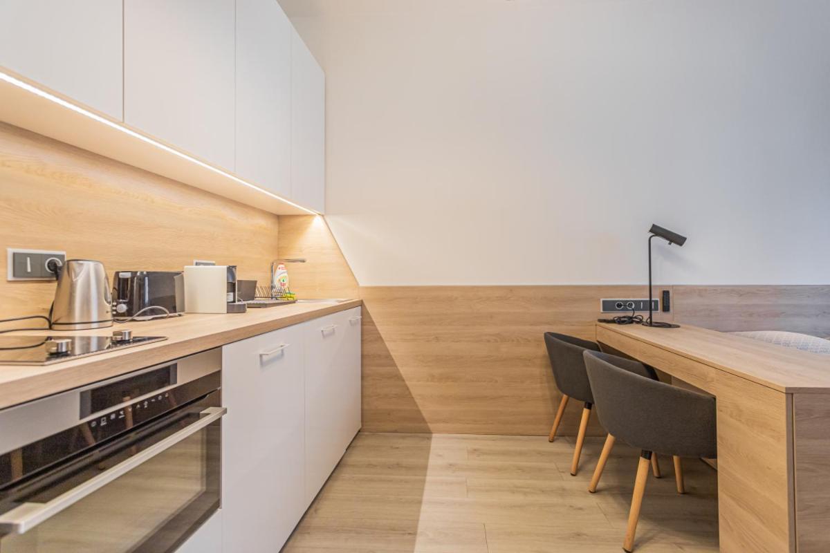 Business Andel, 10 Min To Centre, Netflix, Paid Parking * Praag